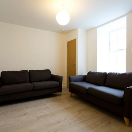 Remarkable 2-Bed Apartment In Culross Экстерьер фото